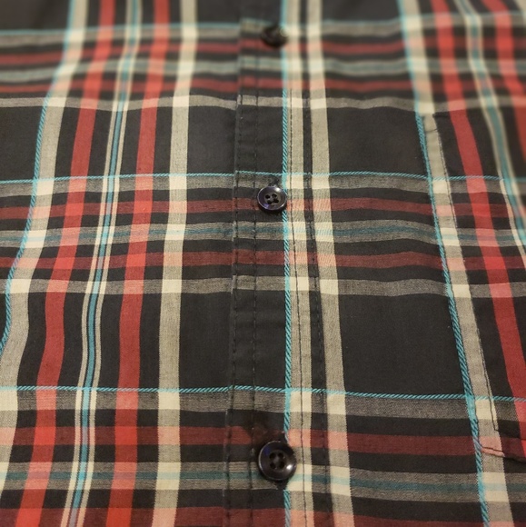 Burnside • Short Sleeve Button Down 🧥🏅 - Picture 3 of 5